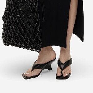 NWOT Gia Borghini - Gia 6 Leather Puffy Thong Sandals